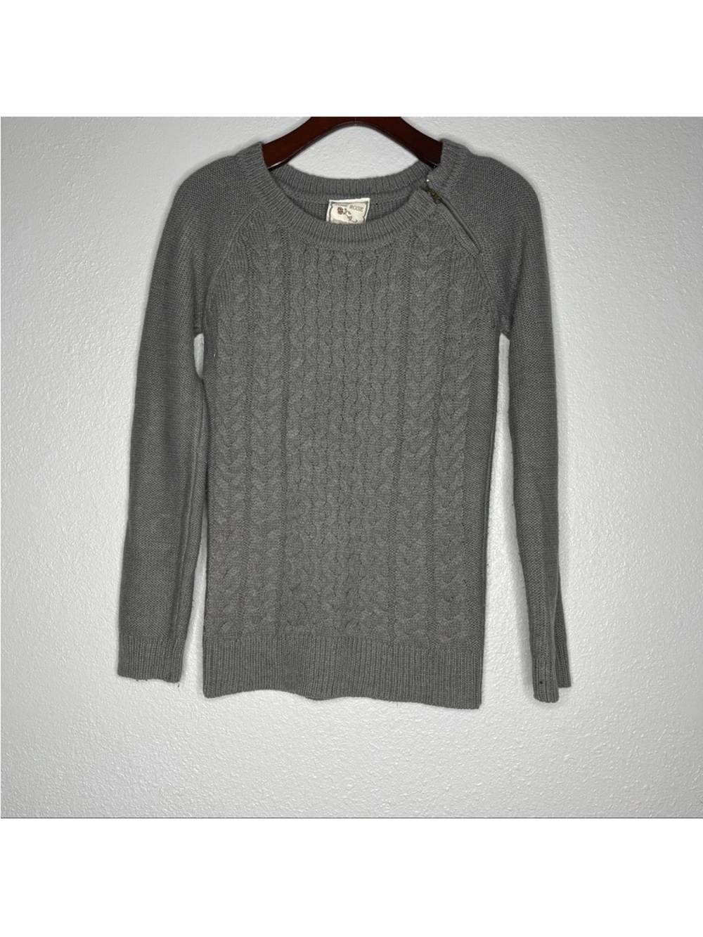 Pink Rose Gray Cable Knit Crew Neck Sweater with Zipper Design Size S